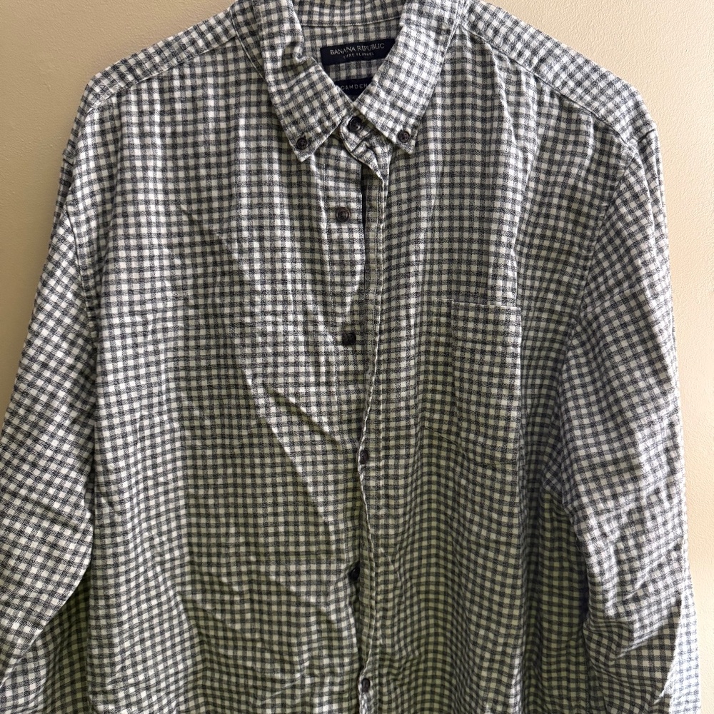 MENS BANANA REPUBLIC BUTTON DOWN
